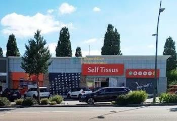 Location local commercial 306 m² Lorient - Secteur dynamique