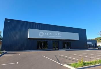 Location local commercial - 1240 m²