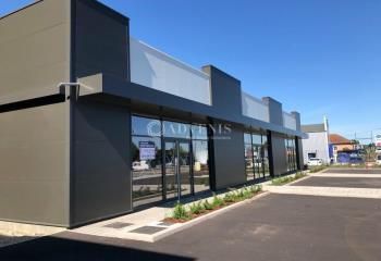 Location local commercial - 480 m²