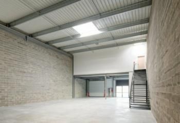 Location entrepôt + bureaux Toulouse Zone Thibaud
