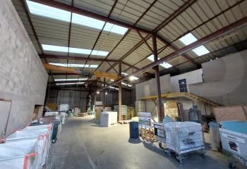 Location local d'activité Caudan - 800 m² - Stockage + bureaux