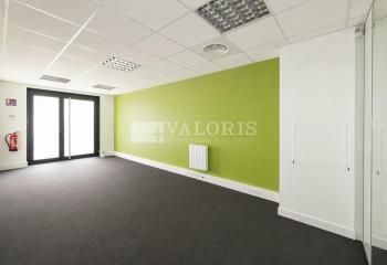 Location bureaux Caluire-et-Cuire - Proche bus et services