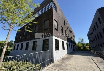 Bureaux à louer Limonest - Proche A6 et transports en commun