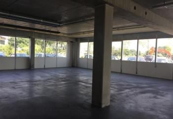 Location bureaux Labège, proche rocade et autoroute, côté lac