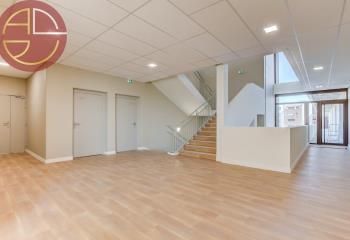 Vente bureaux Muret, proche Toulouse, accès PMR et parking