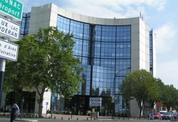 Bureaux à louer Bordeaux - Tram A et Bus Ligne 9