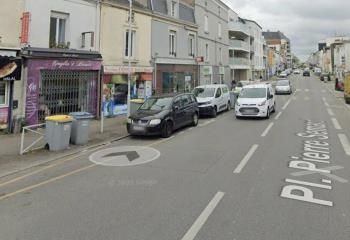 Location local commercial Rezé - Place Pierre Semard