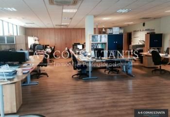 Location bureaux Allonzier-la-Caille - Accès PMR et parking privé