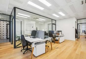 Location bureaux Paris 8 près Madeleine - Ascenseur et fibre