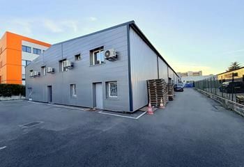 Location local d'activité Aubagne - Bureaux et atelier rénovés 2023