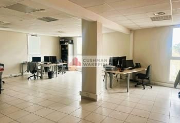 Vente bureaux Nîmes proche entrée autoroute A9
