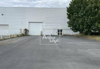 Location entrepôt Morangis - Accès A6 - Cour intérieure