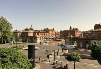 Location bureaux Toulouse - Métro Saint-Cyprien, tram et bus