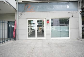 Vente/local commercial Vénissieux - Axes Irène Joliot Curie & Ambroise Croizat
