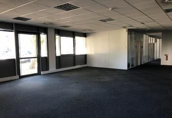 Location bureaux Grenoble Presqu'île - Proximité transports en commun