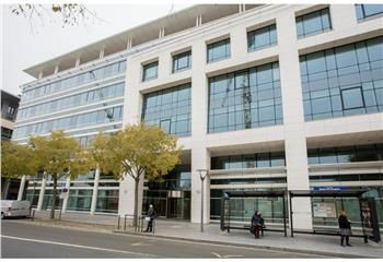 Location bureaux Bois-Colombes - Proche commodités et transports
