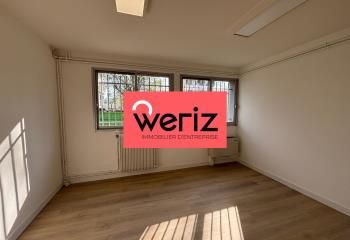 Location bureaux Aubagne, proche autoroute et gare TER La Penne-sur-Huveaune