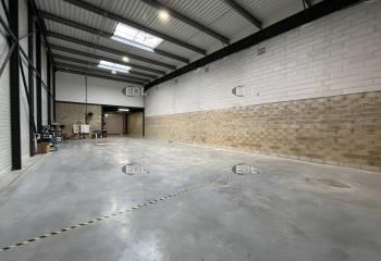 Local d'activité à louer Plaisir - Accès rapide autoroutes N12/A12/A86