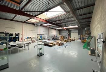 Location local d'activité Saint-Pierre-du-Perray - Accès 2 rues