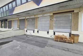 Location activité/entrepôt - 896 m²