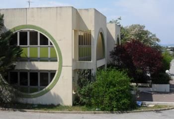 Location local d'activité Vitrolles - Proche RN113 et aéroport