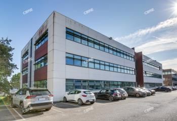 Location bureaux Pessac - Proche tramway, bus et commerces