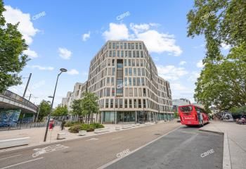 Location bureaux Bordeaux - Face gare Saint-Jean, Tramway C et D