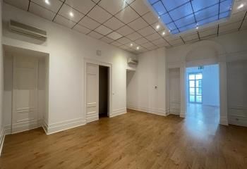 Location bureaux Bordeaux Centre - Proximité Jardin Public, Tram et Bus