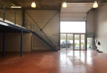 Local d'activité à louer Yvrac - Proximité RN89 et A10