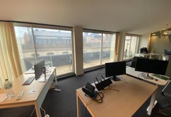 Location bureaux Bordeaux - Quartier recherché, bus, tram et gare