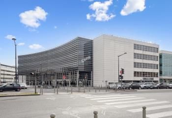 Location bureaux Bordeaux - Place Ravezies, tramway C & E