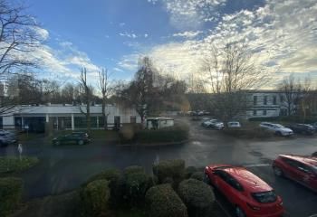 Location bureaux Villeneuve-d'Ascq - 841 m² - 28 parkings