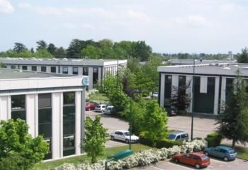 Location bureaux Limonest - Proche A6, métro et bus