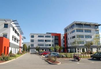 Location bureaux Saint-Priest - Proche A43, tramway et gare TGV Lyon Part-Dieu