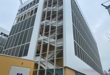 Location bureaux Lyon 7 - Proche métro, tramway et périphérique