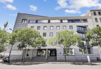 Location bureaux Lyon 8 - Proche tramway, bus et autoroute A43