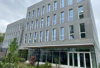 Location bureaux Villeurbanne - Proche Part-Dieu, métro, tramway, bus et gare TGV