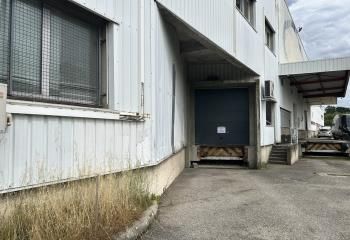 Local industriel à louer Rillieux-la-Pape - Proche axes routiers et transports