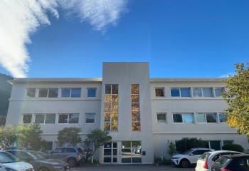 Bureaux à vendre Gémenos - Parc arboré, vue sur les collines de Pagnol