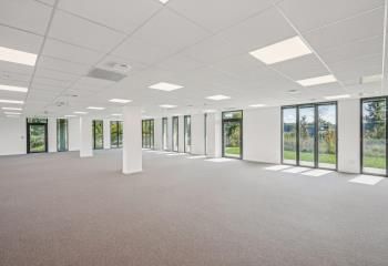 Location bureaux Saint-Herblain - Proche centre commercial Atlantis, tramway et bus