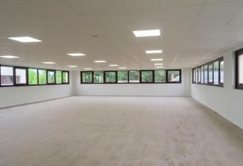 Bureaux à louer Carquefou - Proche Nantes, accès périphérique et bus