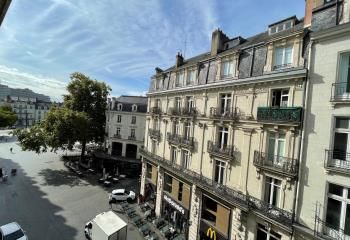 Location bureaux Nantes hyper centre - Tramway et bus Commerce