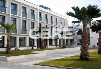 Location bureaux Cagnes-sur-Mer - Proche autoroute A8 et transports