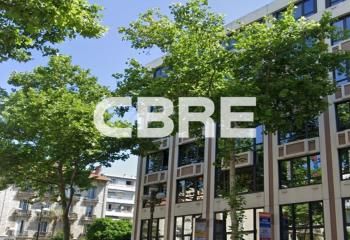 Location bureaux Cannes - Proche autoroute A8 et transports en commun