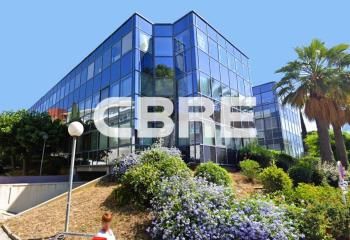 Location bureau Antibes - Proche autoroute A8 et transports en commun
