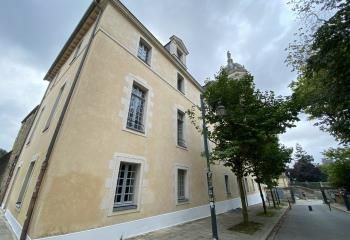 Location bureaux Rennes centre - Proche parc du Thabor, métro et gare TGV