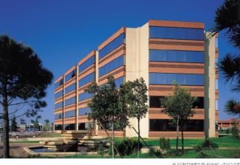 Location bureaux Blagnac - Face à l'aéroport Toulouse-Blagnac, Tramway et bus