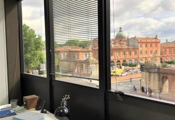 Location bureaux Toulouse - Métro St-Cyprien, commerces et parking