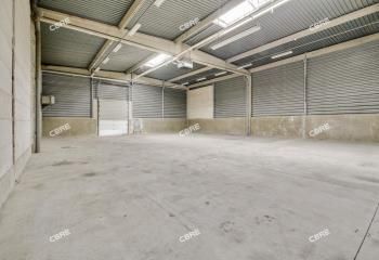 Location entrepôt Maurepas - Accès N10 et train Île-de-France