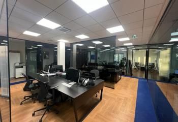 Vente local d'activités Massy - Proche A6, A10, RER B et C